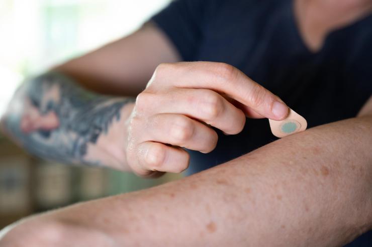 Une nouvelle technologie inspirée des vaccins pour des tattoos indolores